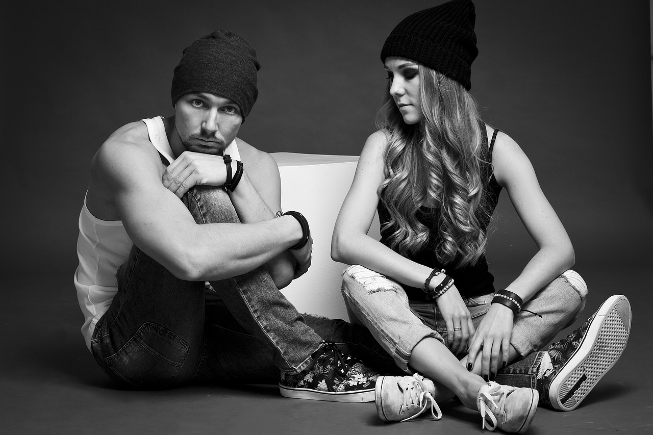 現(xiàn)代都市甜蜜愛(ài)戀，總裁的小妻子最新章節(jié)