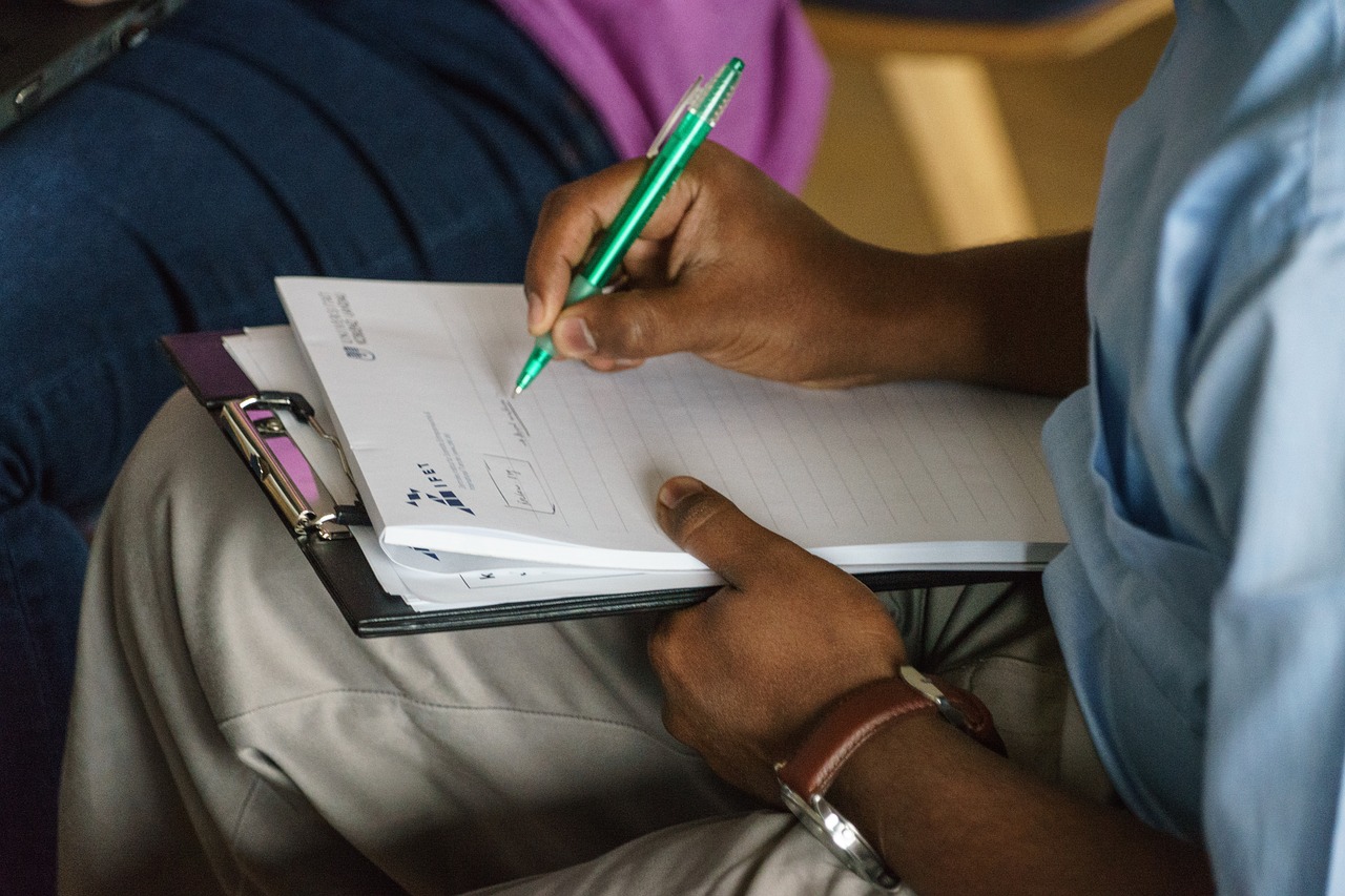 香港.一碼一肖資料大全,理論研究解析說明_輕便版32.989