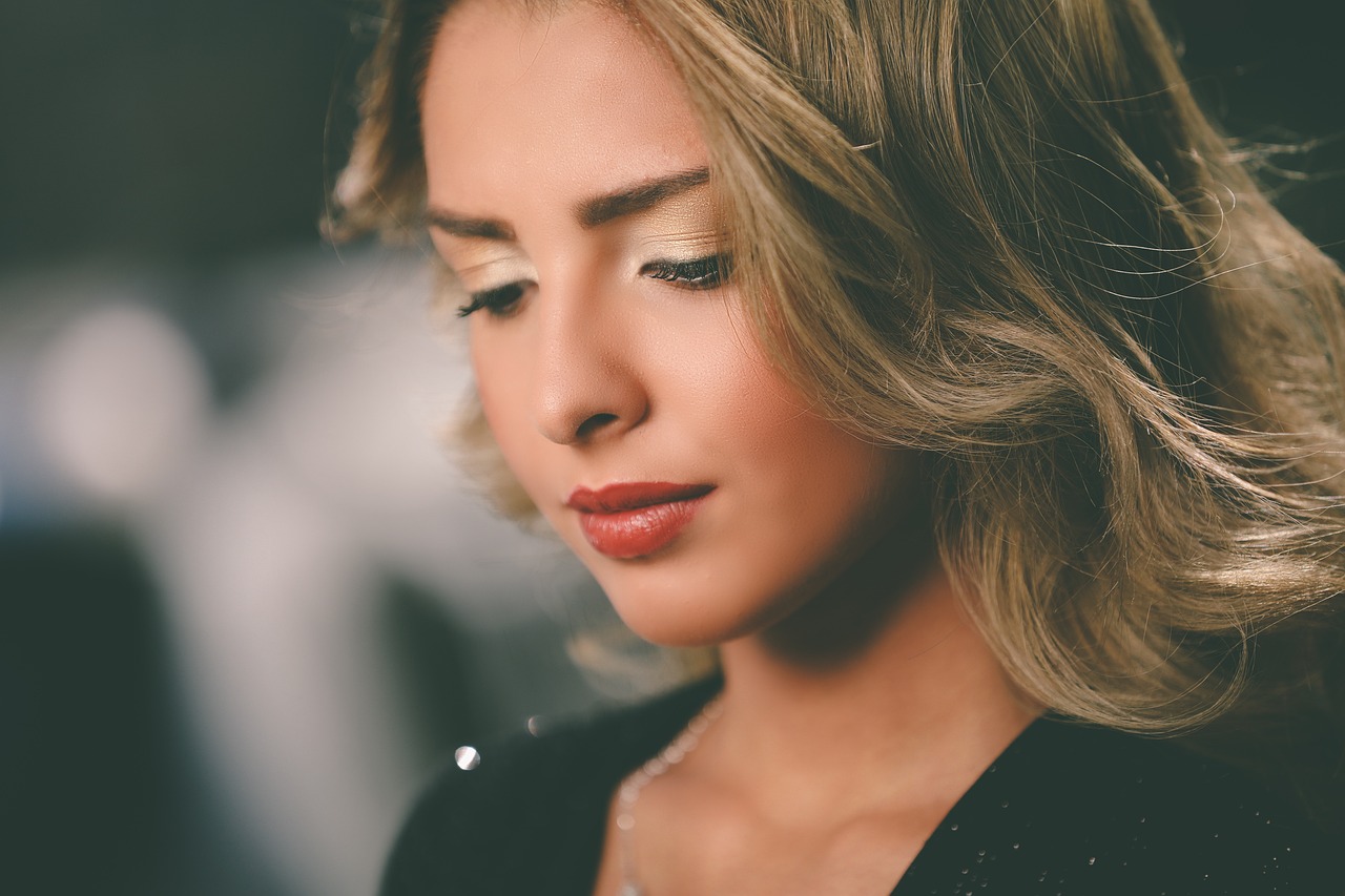 探索時(shí)尚前沿，最新美發(fā)造型趨勢與發(fā)型藝術(shù)創(chuàng)新