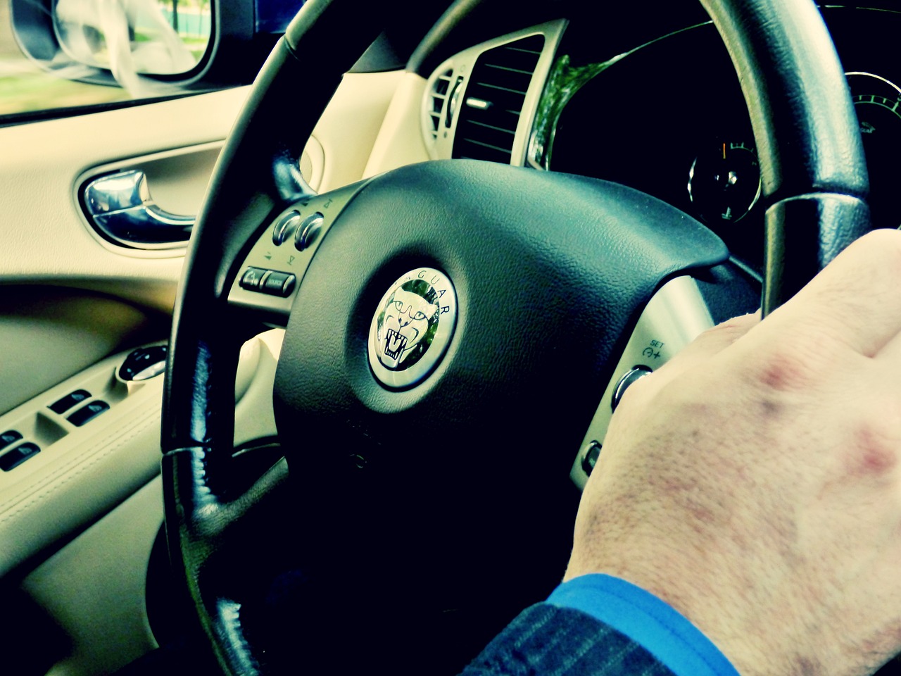 最新駕駛寶典，提升駕駛技能與安全意識，掌握駕駛技巧秘籍