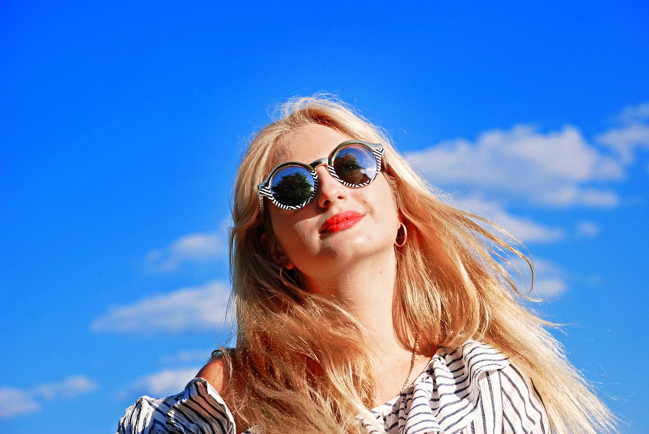 美女剃光頭，時尚個性的獨特表達最新文章