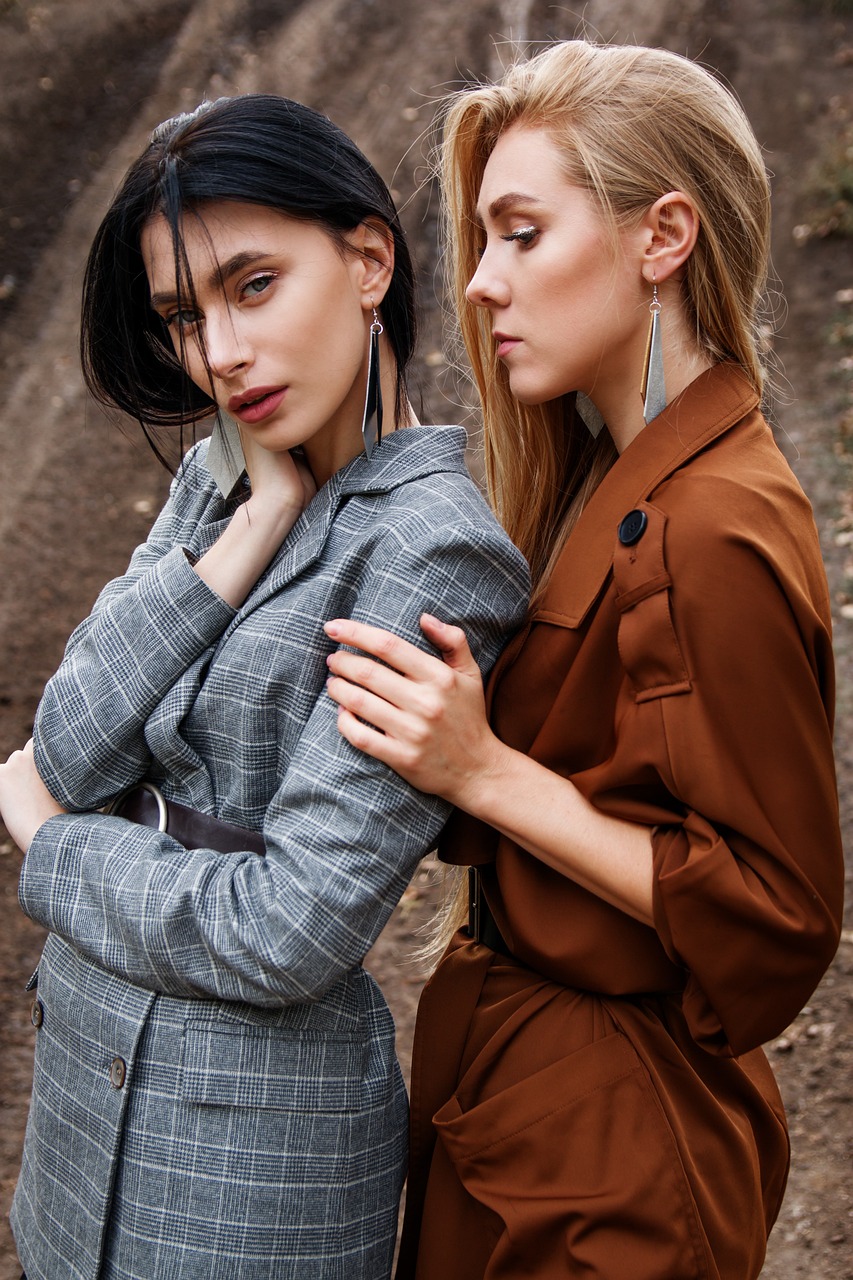 『2017時(shí)尚潮流揭秘，新款服飾引領(lǐng)潮流趨勢』